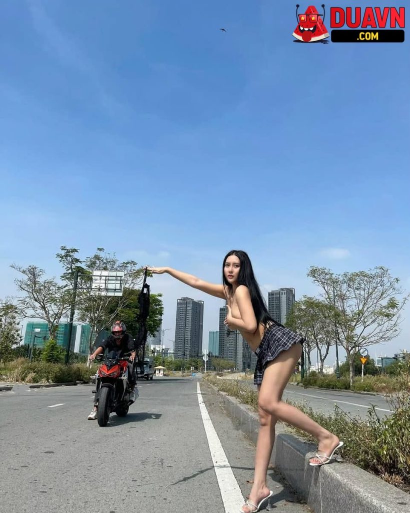 Võ Huỳnh Ngọc Phụng – pongkyubi – Em model cực dâm show hàng táo bạo