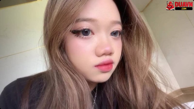 Móc bím em ghệ dâm đang bú cu