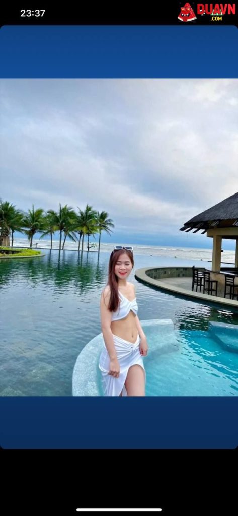 Em ghệ dâm nghiện bú cu