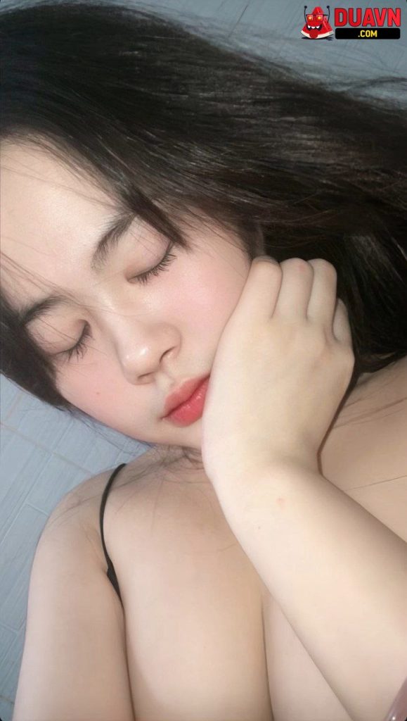 Mỹ Yến – Gái xinh bím non múp rụp