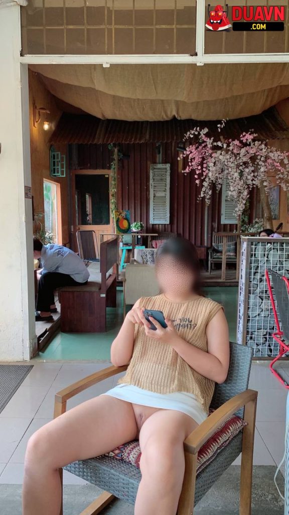 myhanh2000 – Mông to thích phô dâm – Phần 2