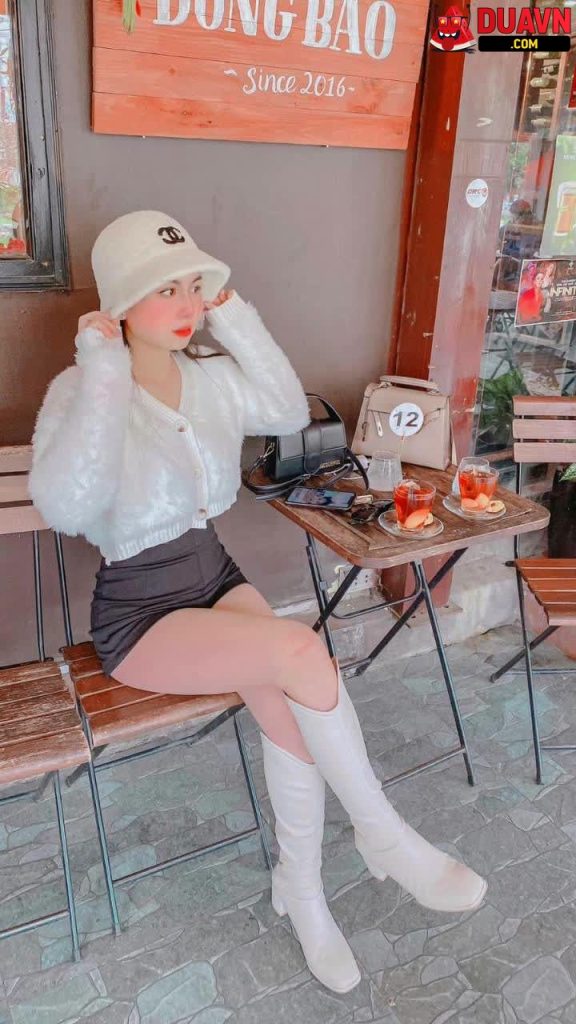 Nguyễn Võ Phượng – Địt em sướng đến ngất