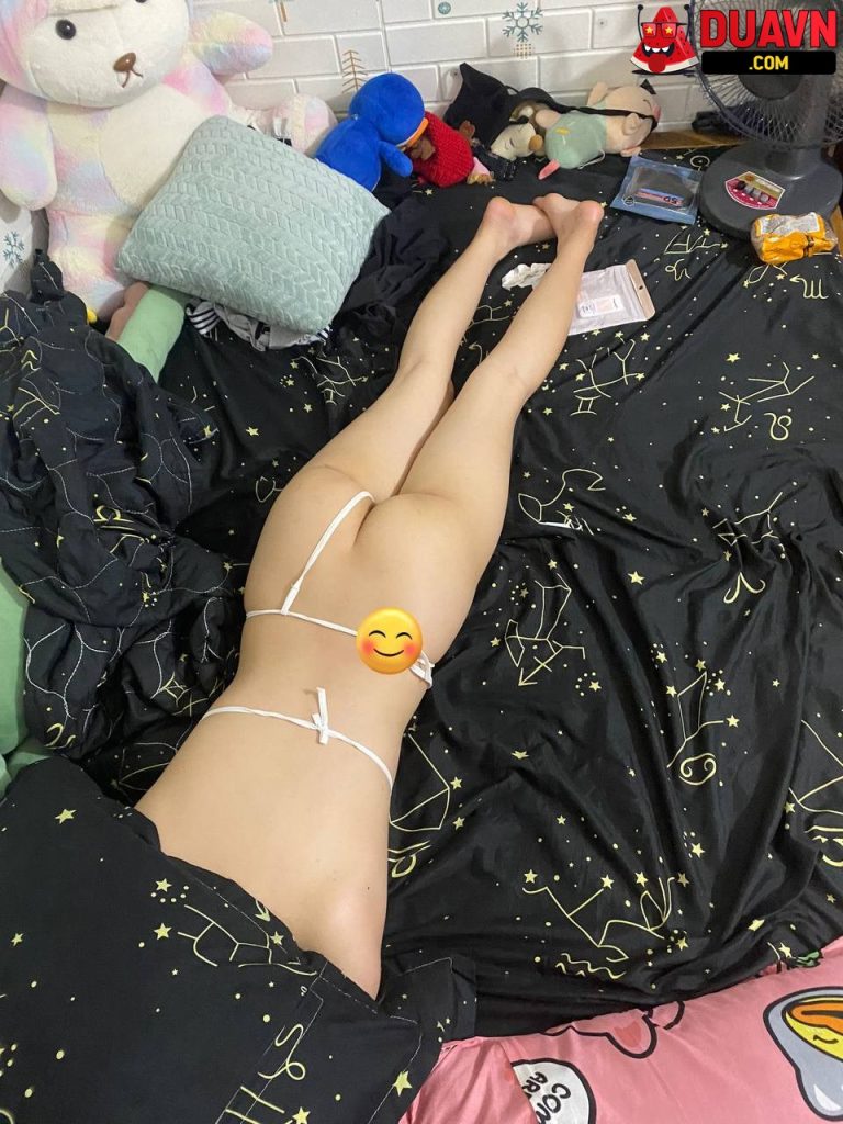 Thu Trang – Gái dâm vú to bị bạn trai địt vào mồm