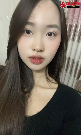 Linh Chi 2k3 – xinh gái lại dâm thích chơi some