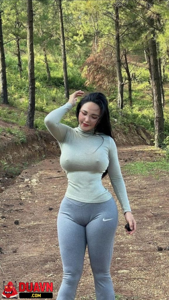 Minh Minh Sport – Gymer với quả body gợi dục