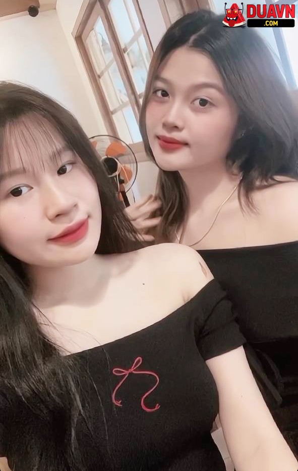 Thu Trang – Gái dâm vú to bị bạn trai địt vào mồm