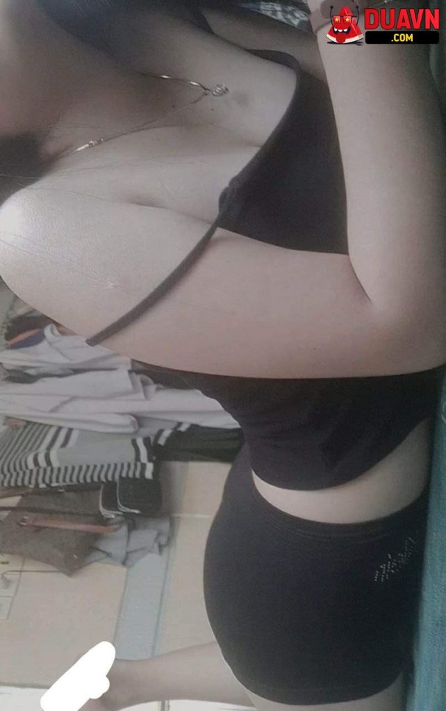 Vỏ ngoài ngây thơ nhưng ai ngờ là thiên thần dâm đãng