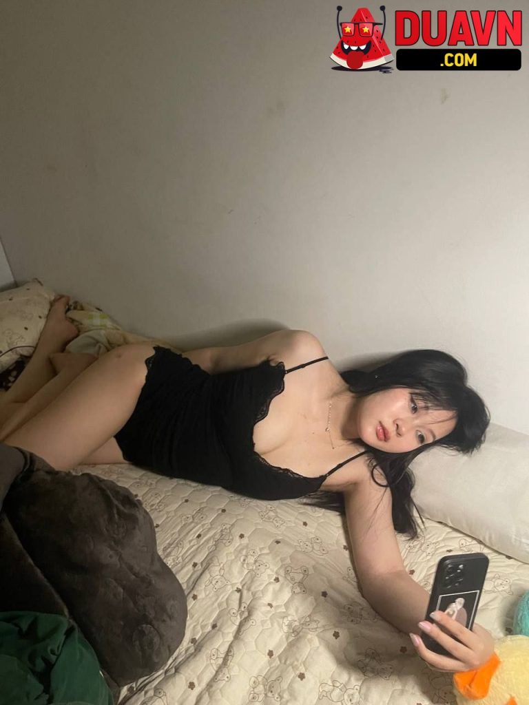 Huỳnh Dương Nhã My – múi mít trắng trẻo lộ clip với bạn trai
