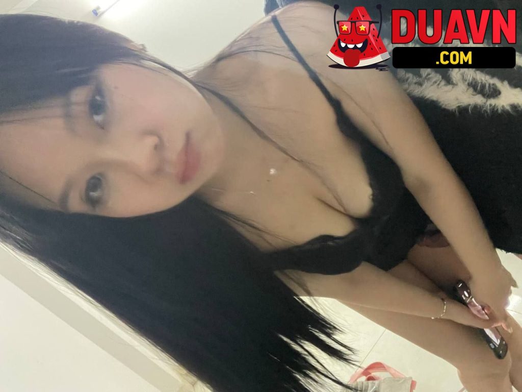 Huỳnh Dương Nhã My – múi mít trắng trẻo lộ clip với bạn trai