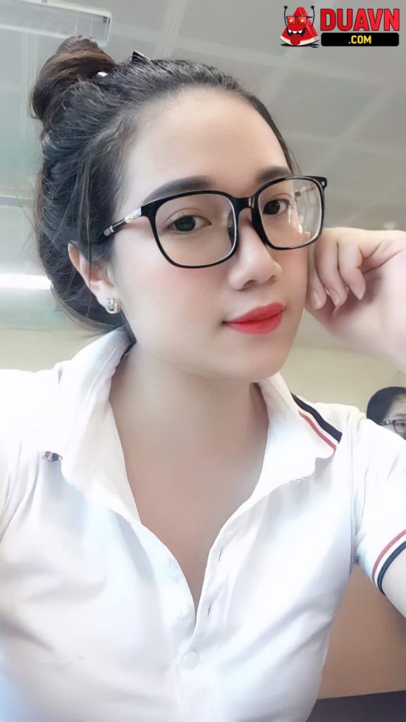 Cô giáo mầm non lộ clip sex với bạn trai