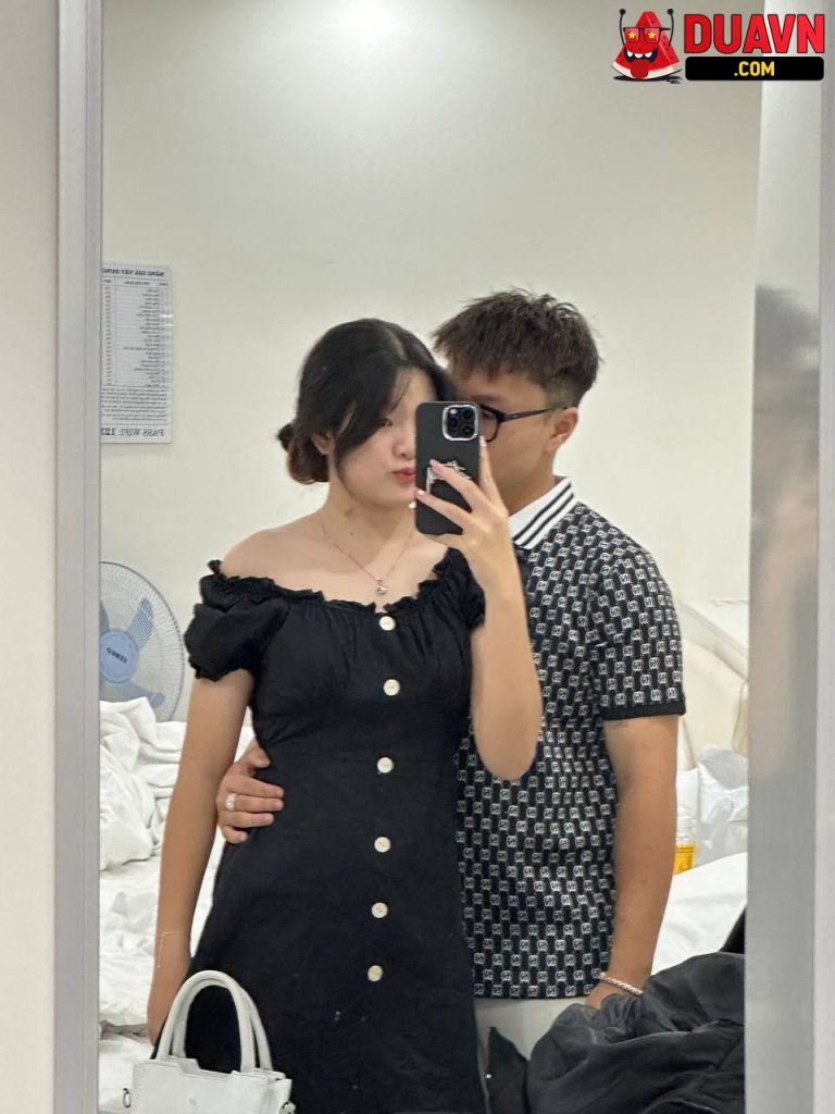 Em gái non tơ địt nhau không ngừng nghỉ