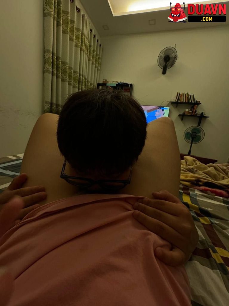 Em gái non tơ địt nhau không ngừng nghỉ