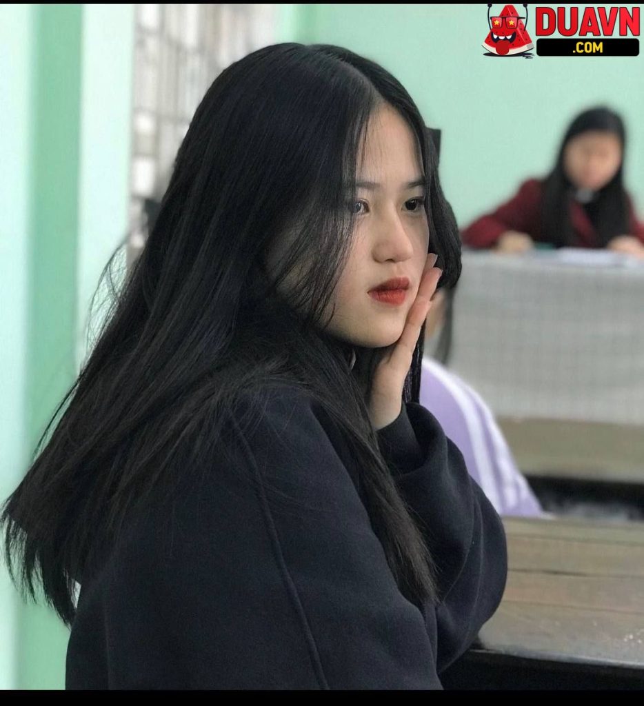 Em sinh viên vú to lộ clip nóng