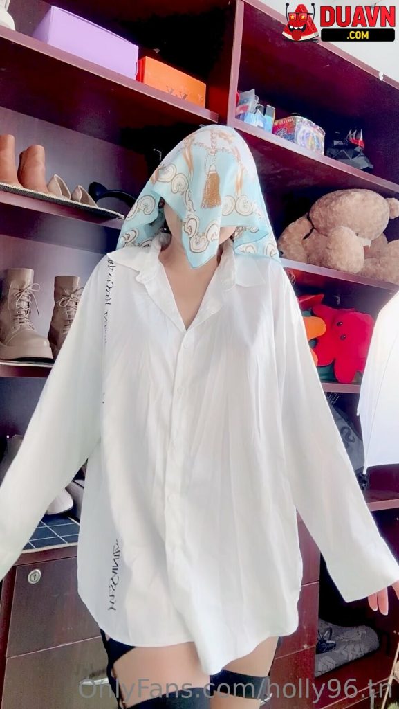holly96.tn – Em xinh dâm leak OnlyFans