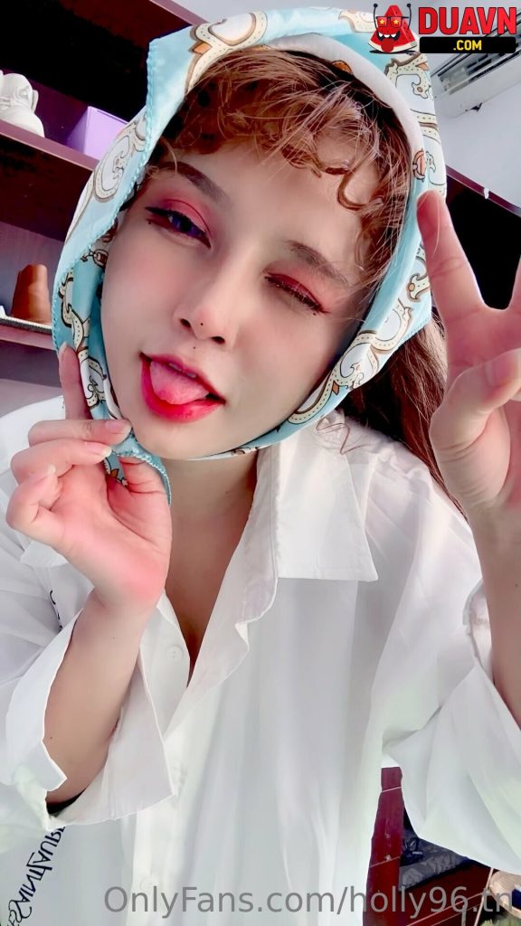 holly96.tn – Em xinh dâm leak OnlyFans