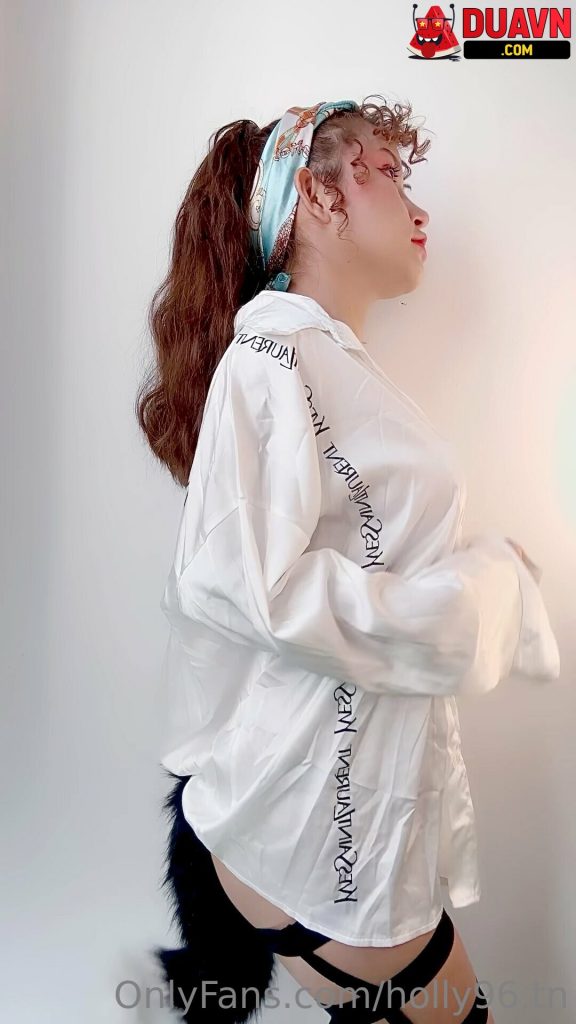 holly96.tn – Em xinh dâm leak OnlyFans
