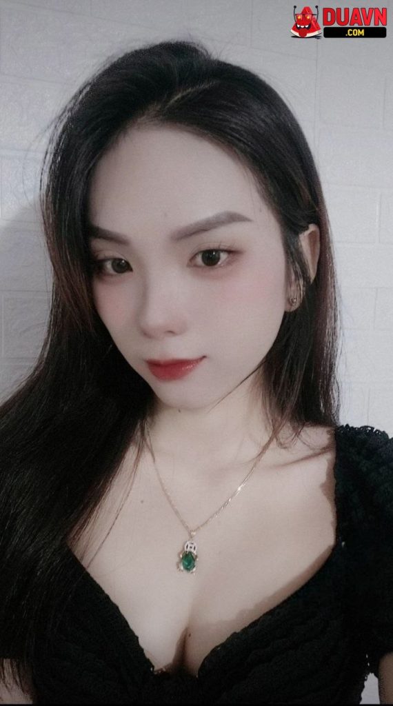 Gái sinh viên sống thử với bạn trai, địt suốt ngày