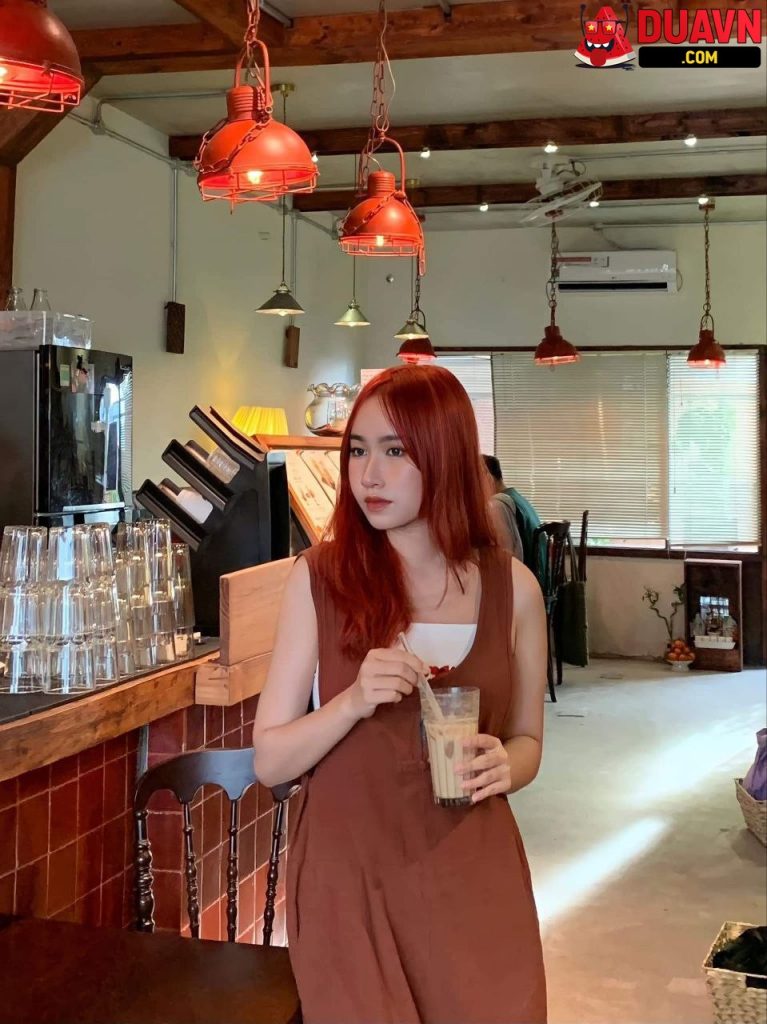Hotgirl dáng đẹp vú to đít bự lộ clip nóng