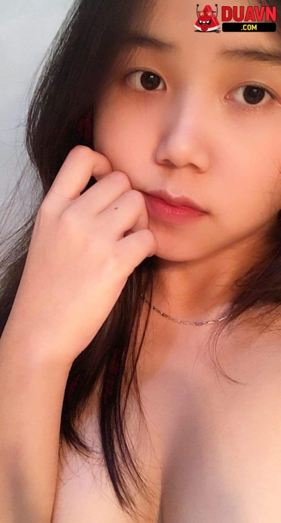 Mặt mũm mĩm, body gây nứng cực mạnh