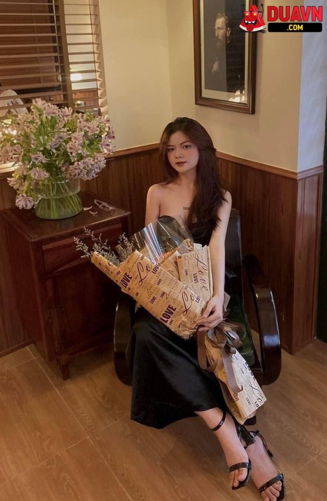 Em chân dài lên đỉnh với bạn trai