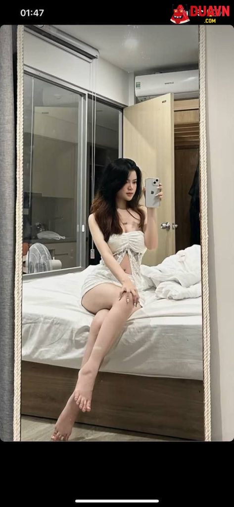 Em chân dài lên đỉnh với bạn trai