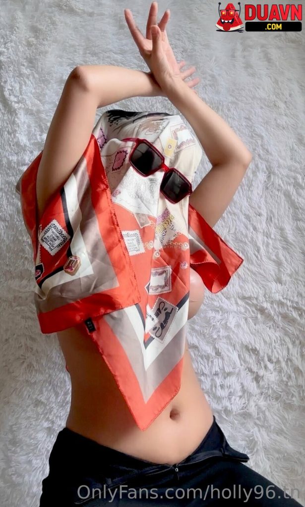 holly96.tn – Em xinh dâm leak OnlyFans