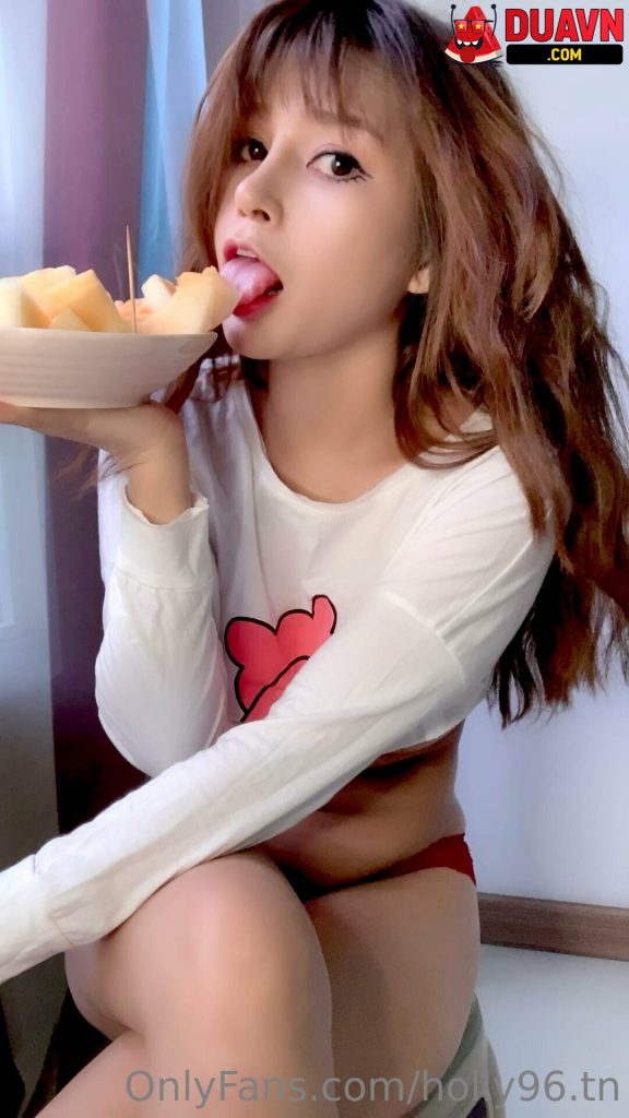 holly96.tn – Em xinh dâm leak OnlyFans