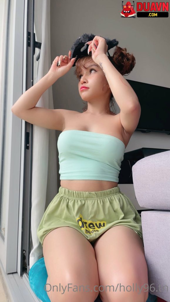holly96.tn – Em xinh dâm leak OnlyFans