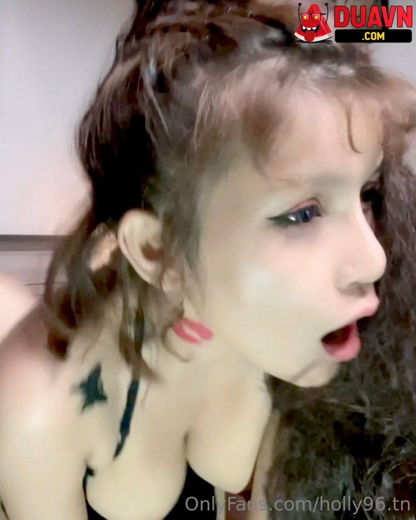 holly96.tn – Em xinh dâm leak OnlyFans