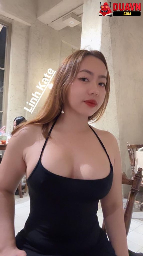 Linh Kate – Mẫu ảnh nude thích thả rông nơi đông người