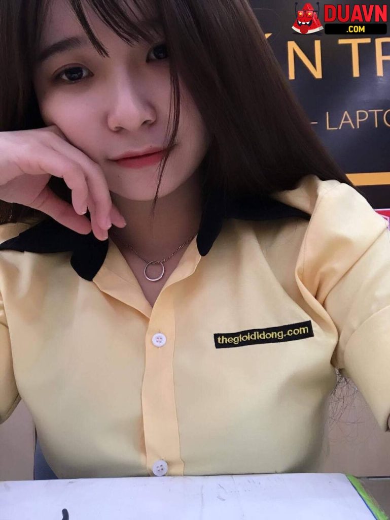 Tiên – Nhân viên TGDĐ lộ clip bú cu xuất tinh lên mặt