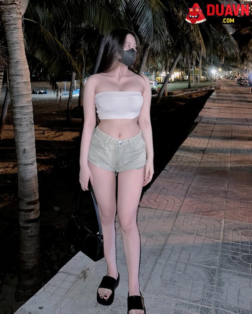 Trà Giang – Chubby Đà Nẵng lộ clip show hàng múp rụp
