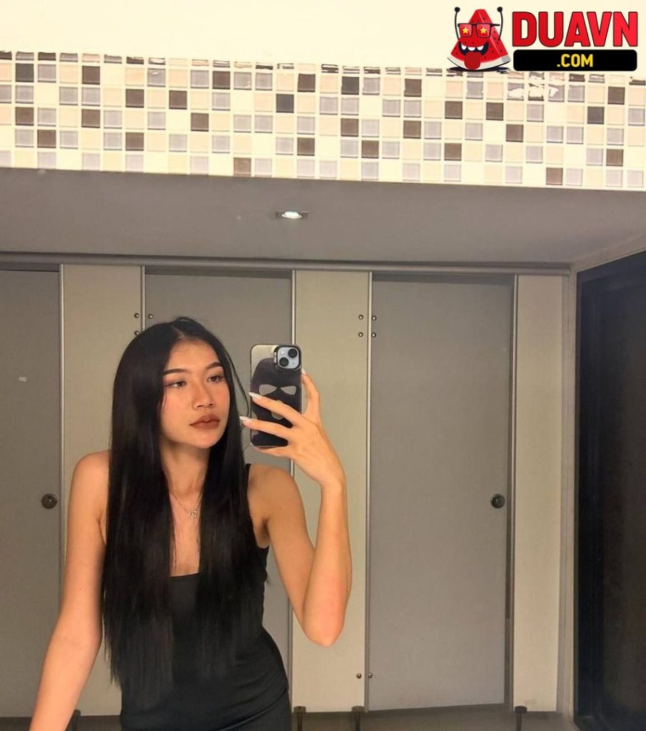 Mình dây, vú to bị chơi lút cán