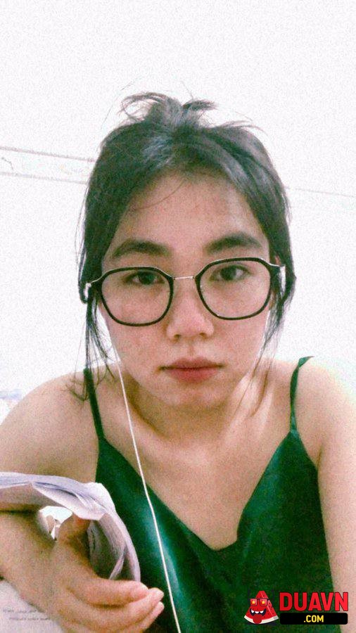 Đêm khuya cởi đồ giữa đường tìm cảm giác lạ
