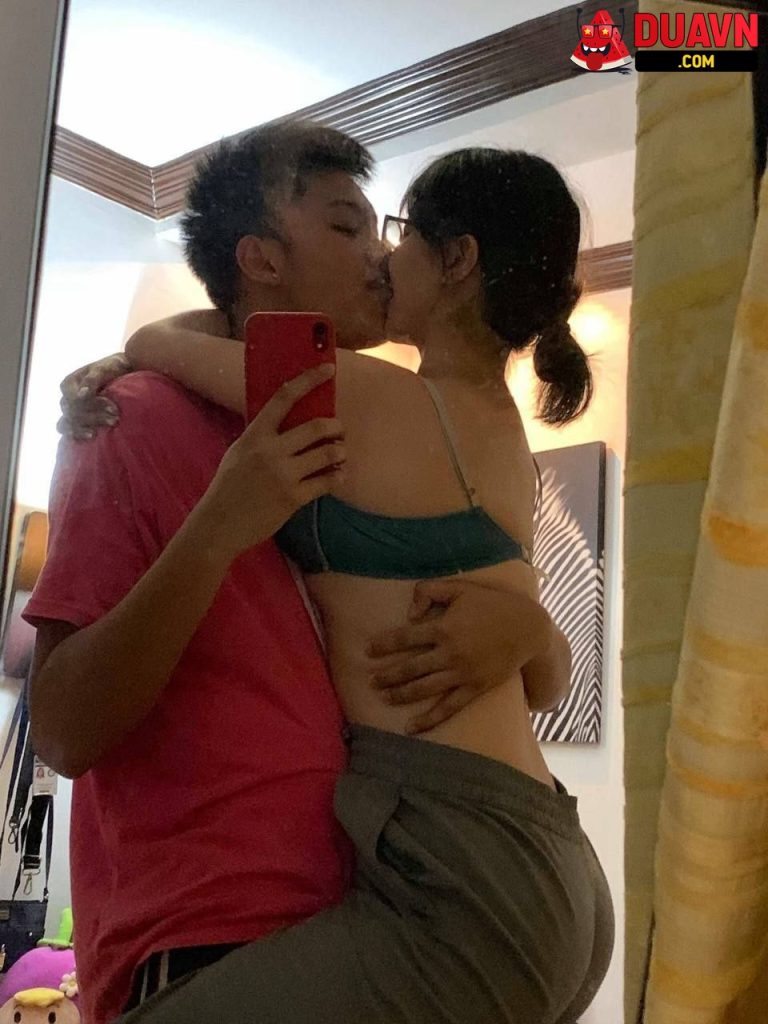 Vú to dáng ngon, bú cu cưỡi ngựa nhiệt tình