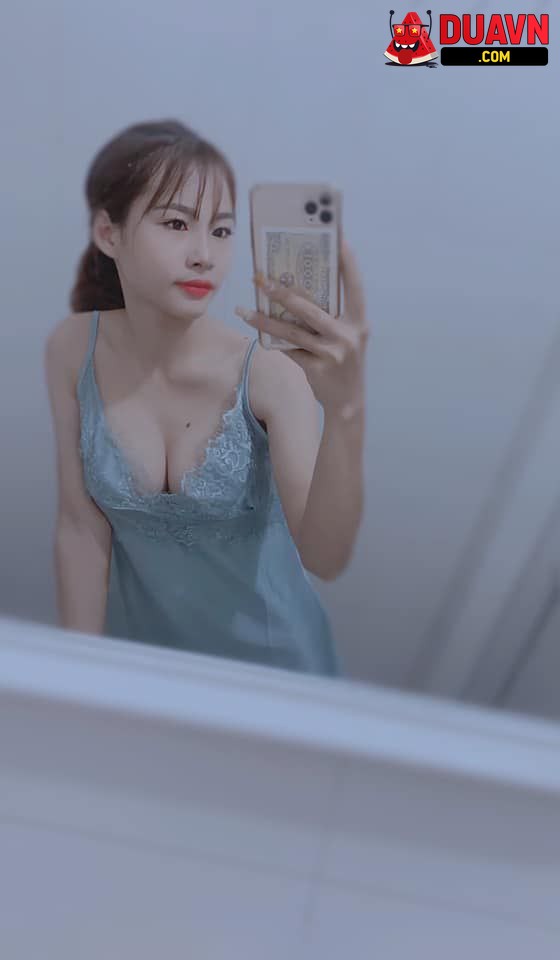 Yên Phạm – Gái spa với quả body gây nứng cực mạnh