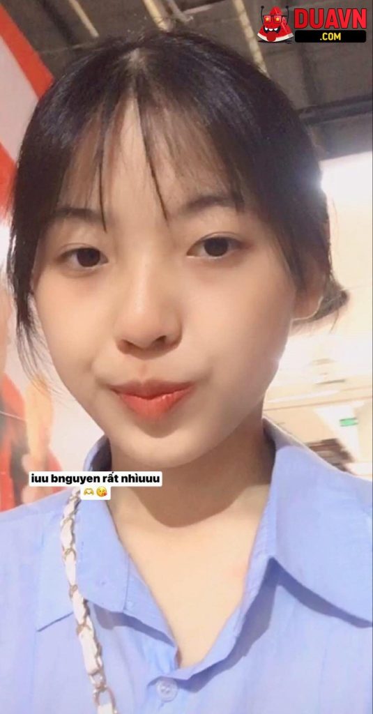 Thần dâm mỗi ngày call video sex với trai lạ