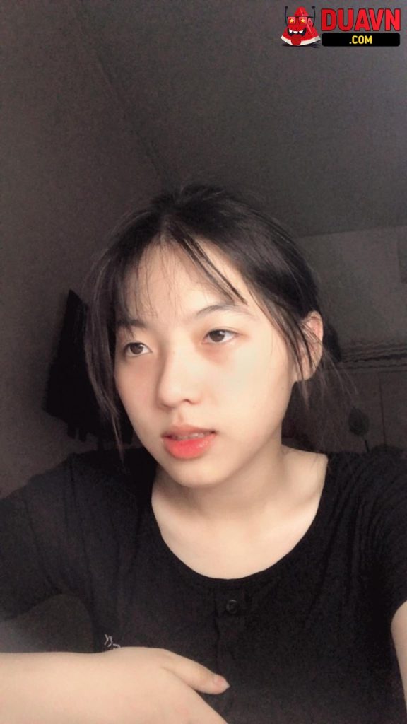Thần dâm mỗi ngày call video sex với trai lạ