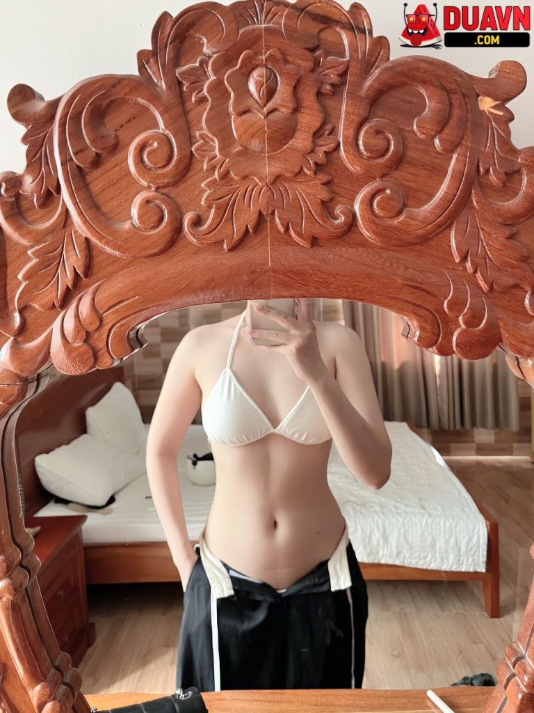 Bích Ngọc – da trắng body cực ngon lộ ảnh và clip full không che