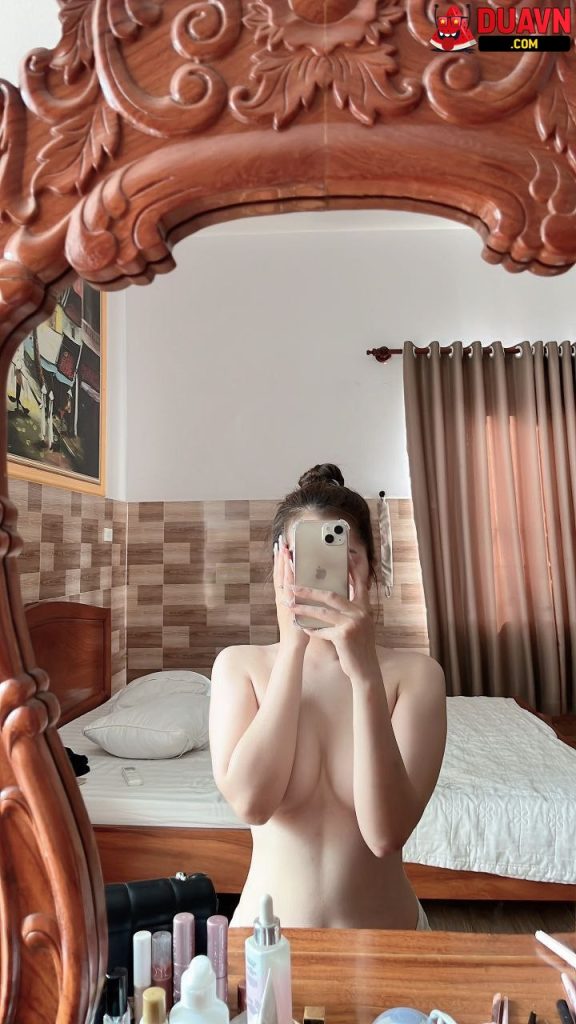 Bích Ngọc – da trắng body cực ngon lộ ảnh và clip full không che