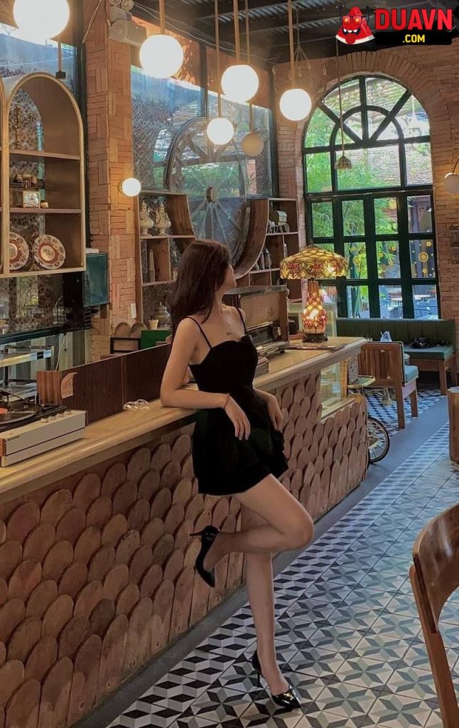 Em chân dài lên đỉnh với bạn trai