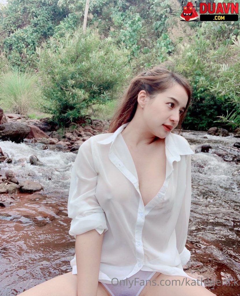 kathleenik – em gái Thái vú to leak onlyfans