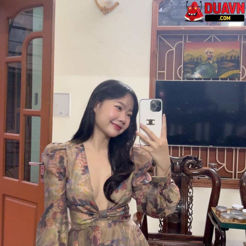 Bùi Huỳnh Ngân – Bú cu xong bị dập như máy khâu
