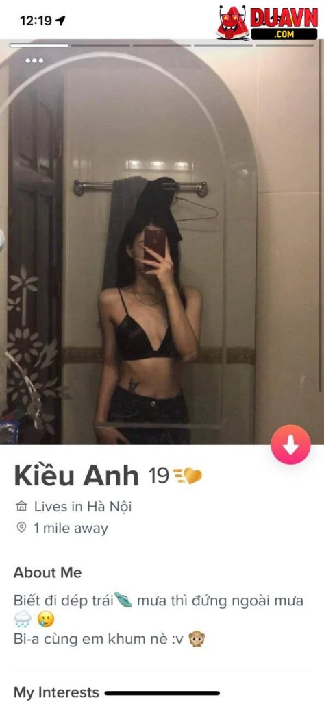 Kiều Anh – Khoe hàng kiếm tiền gặp trúng chim lợn