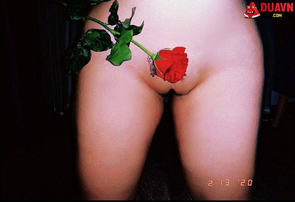 chantrista – Nude giữa thiên nhiên