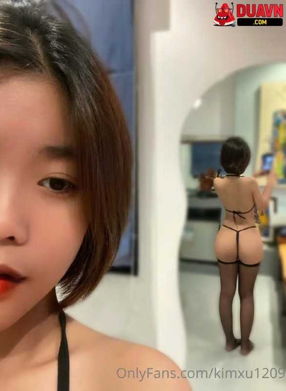 KimXu1209 – Gái vú to thích mặc đồ lọt khe