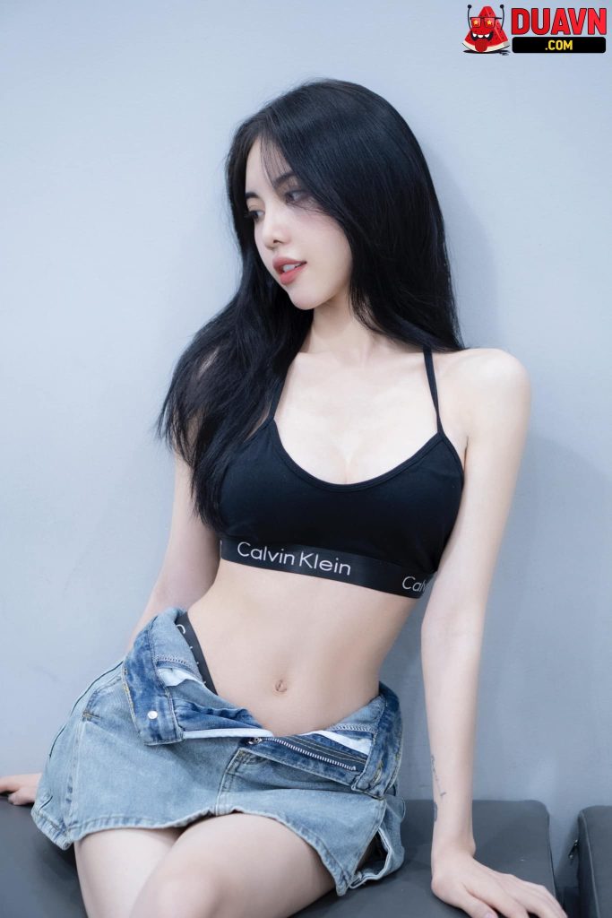 Lanh Nguyen – Hot girl Gia Lai lộ clip sex với bạn trai