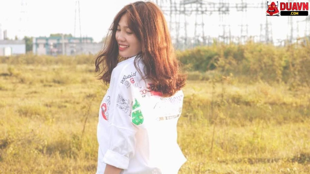 Em ghệ vú to lông rậm siêu dâm