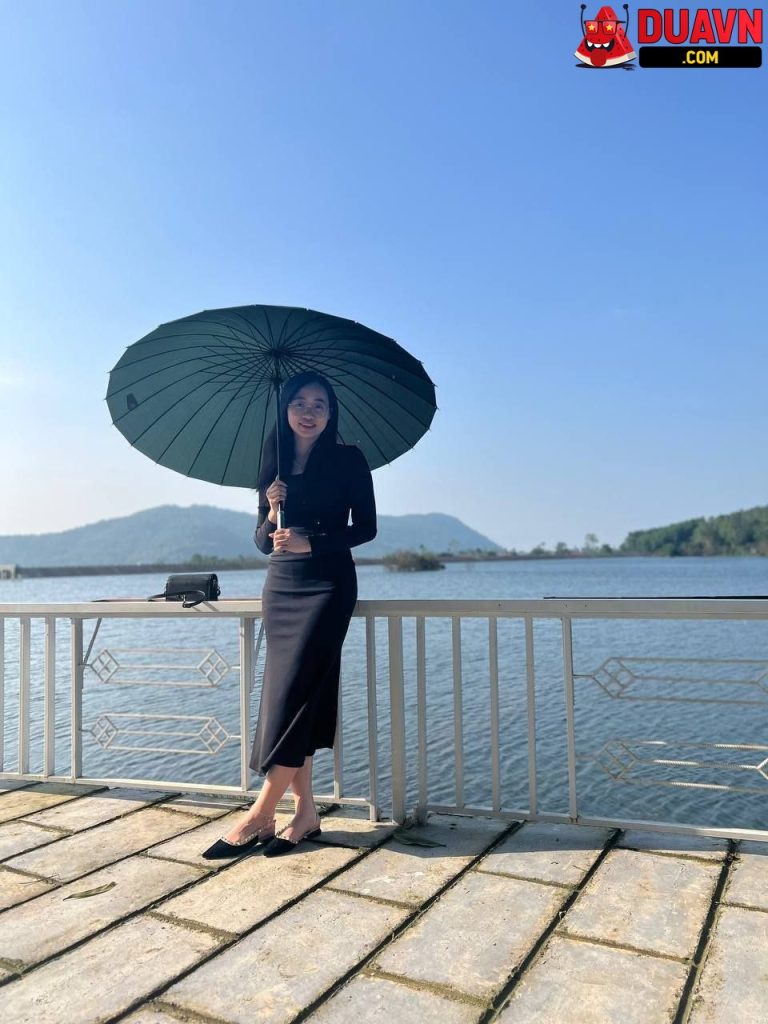 Em sinh viên trường y trắng trẻo bị địt phê trợn cả mắt