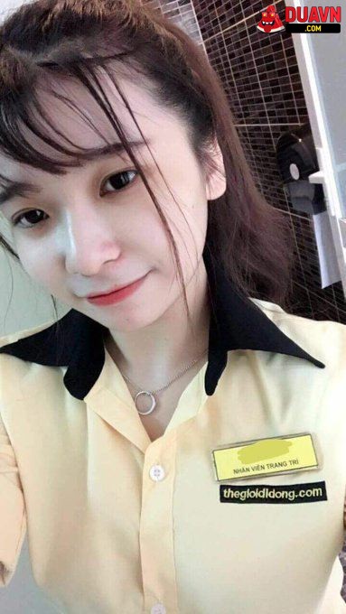 Tiên – Nhân viên TGDĐ lộ clip bú cu xuất tinh lên mặt